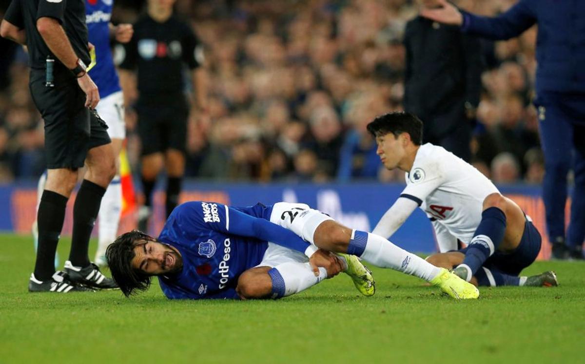 EVERTON - TOTTENHAM // VIDEO + FOTO Atenție, imagini TERIBILE, cu puternic impact emoțional în Premier League! Son i-a rupt piciorul lui Andre Gomes. Jucătorii au izbucnit în lacrimi și s-au rugat pe teren