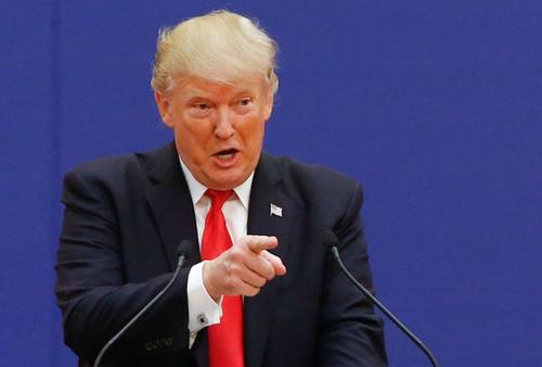 Președintele SUA, Donald Trump (74 de ani), a râs de starul NBA Lebron James (35 de ani), campion cu LA Lakers, un fervent contestatar al lui Trump: „Au pierdut 71% audiență. N-am văzut o singură aruncare. Mă plictisește”.