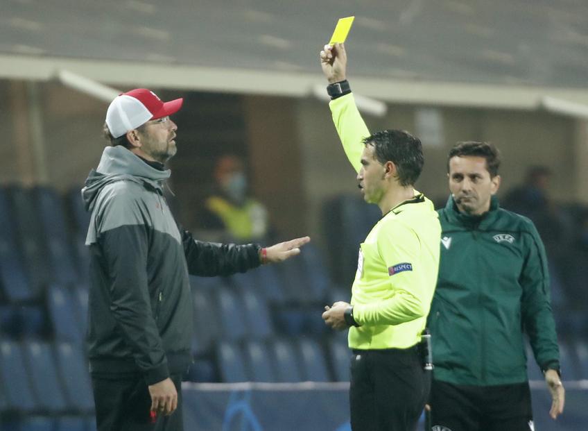 Ovidiu Hațegan i-a dat „galben” lui Jurgen Klopp // REUTERS - Alessandro Garofalo