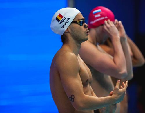Robert Glință (24 de ani) s-a clasat pe locul al treilea în proba de 50 metri spate la Campionatele Europene în bazin scurt de la Kazan, el având în palmares medalii de această culoare și la edițiile din 2017 și 2019, dar în proba de 100 de metri.