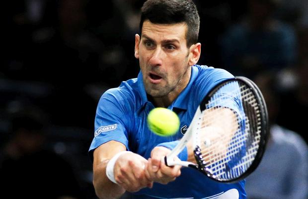 Novak Djokovic a depășit recordul de Masters al lui Pete Sampras, în timp ce Rafael Nadal a fost eliminat la primul meci din Paris