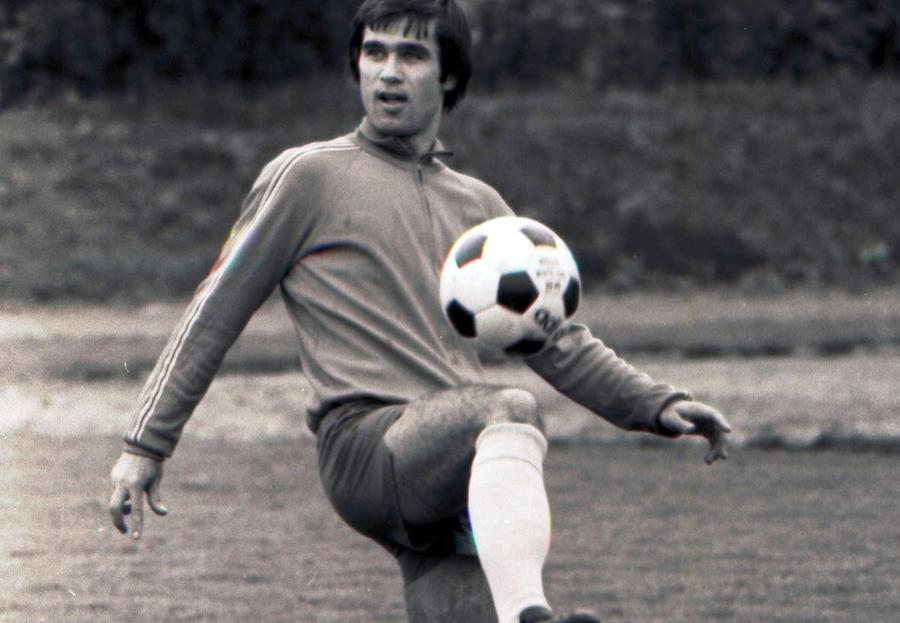 Anghel Iordănescu a debutat la Steaua, în 1968, sub bagheta lui Ștefan Kovacs. Foto: Arhiva GSP Anghel Iordănescu, uluit de dosarul de la Securitate al lui Ștefan Kovacs: „E o veste mizerabilă! Îl consideram un monstru sacru”