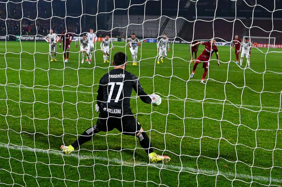 Fain la Cluj: CFR a trecut de Ballkani și este în play-off-ul Conference! » După 3 ani de secetă, România are din nou o echipă în primăvara europeană