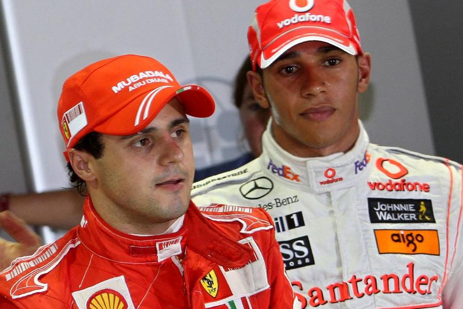 Lewis Hamilton și Felipe Massa au dus o luptă pasionantă pentru titlul mondial din 2008 / Sursă foto: Imago Images Tăcere și atât! Lewis Hamilton și alți piloți din F1, întrebați direct despre „conspirația anti-Felipe Massa” din 2008