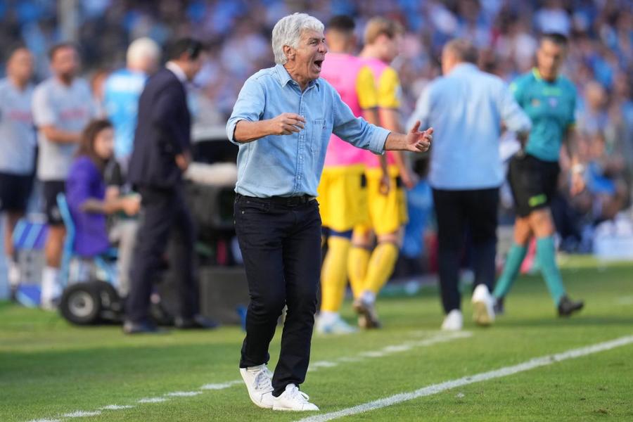 Bucuria lui Gian Piero Gasperini după a doua victorie din carieră în fața lui Antonio Conte / Foto: Imago Maradonazo! Gasperini Ademolat liderul