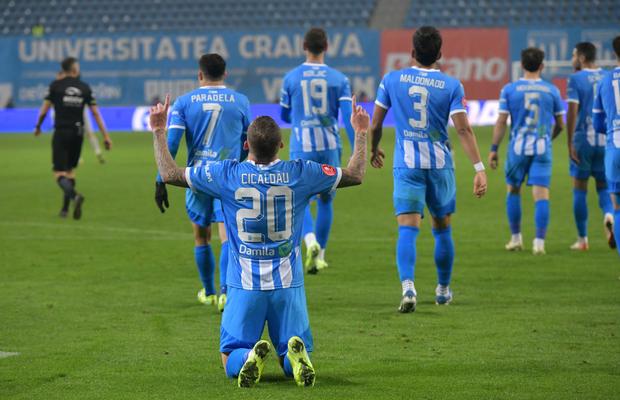 Ce nu s-a văzut la TV în Universitatea Craiova - FCSB: momente atipice pentru un duel pe „Ion Oblemenco"