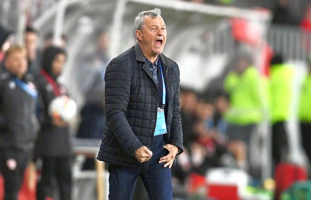 Mircea Rednic știe unde poate face UTA diferența în meciul cu Rapid: „Sunt probleme, se tot schimbă”