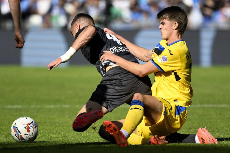Charles De Ketelaere a oferit două pase de gol pentru reușitele lui Ademola Lookman / Foto: Imago Maradonazo! Gasperini Ademolat liderul