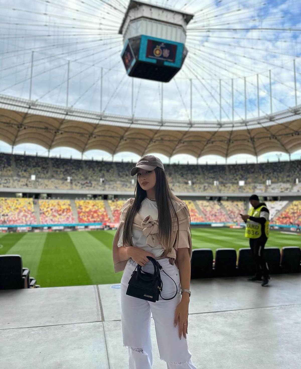 Alexandra Ușurelu a absolvit Școala de Agenți de Poliție și încinge derby-ul Craiova - FCSB: „Toate fetele vor să fie iubite de fotbaliști”