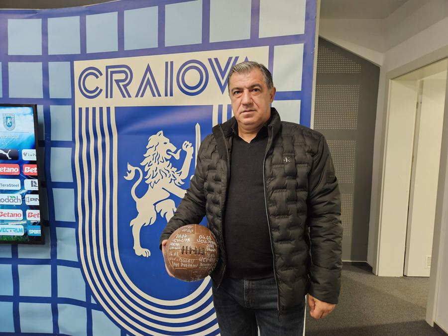 Romulus Buia/ foto Eduard Apostol (GSP) Universitatea Craiova - FCSB 1-1 » Campioană naivă: cu om în plus mai bine de o repriză, oaspeții s-au păcălit, crezându-se învingători prea devreme. 3 fotbaliști eliminați în Bănie