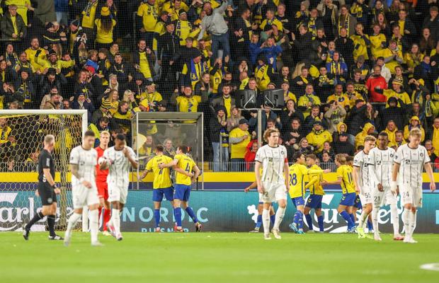 Dezastru! Adversara FCSB-ului din Europa League, umilită astăzi