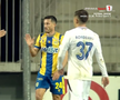 Tot stadionul a văzut penalty în Petrolul - FC Botoșani, dar el a făcut semn că n-a fost atins! A fost aplaudat de adversari