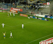 Tot stadionul a văzut penalty în Petrolul - FC Botoșani, dar el a făcut semn că n-a fost atins! A fost aplaudat de adversari