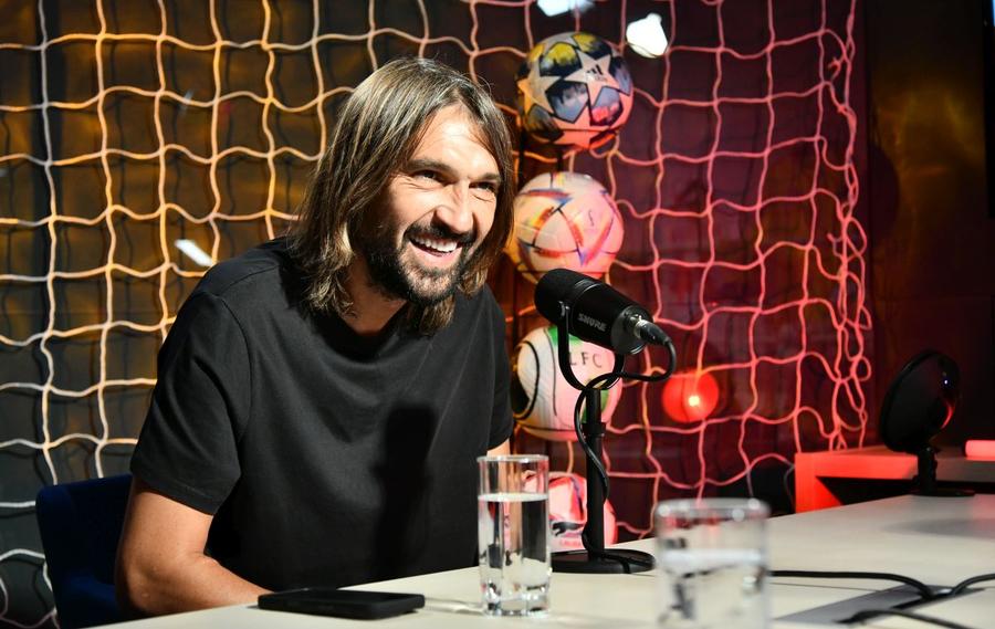 Dan Alexa, la podcastul GSP „2 la 1”, foto: Cristi Preda (GSP.ro) Mărturia lui Dan Alexa: „Dacă făceam asta după pumnul lu' Prodanca, mă aruncam pe geam! Răzvan Lucescu mi-a dat un sfat”