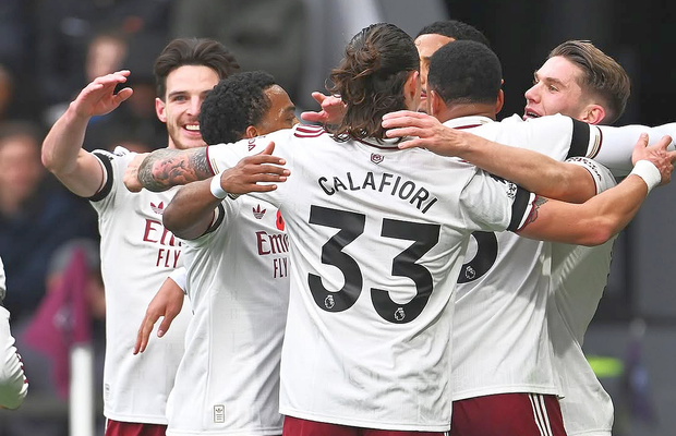 Gary Neville a numit singura echipă care poate opri Arsenal să câștige Premier League: „Ea e singura candidată”
