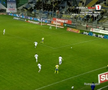 Tot stadionul a văzut penalty în Petrolul - FC Botoșani, dar el a făcut semn că n-a fost atins! A fost aplaudat de adversari