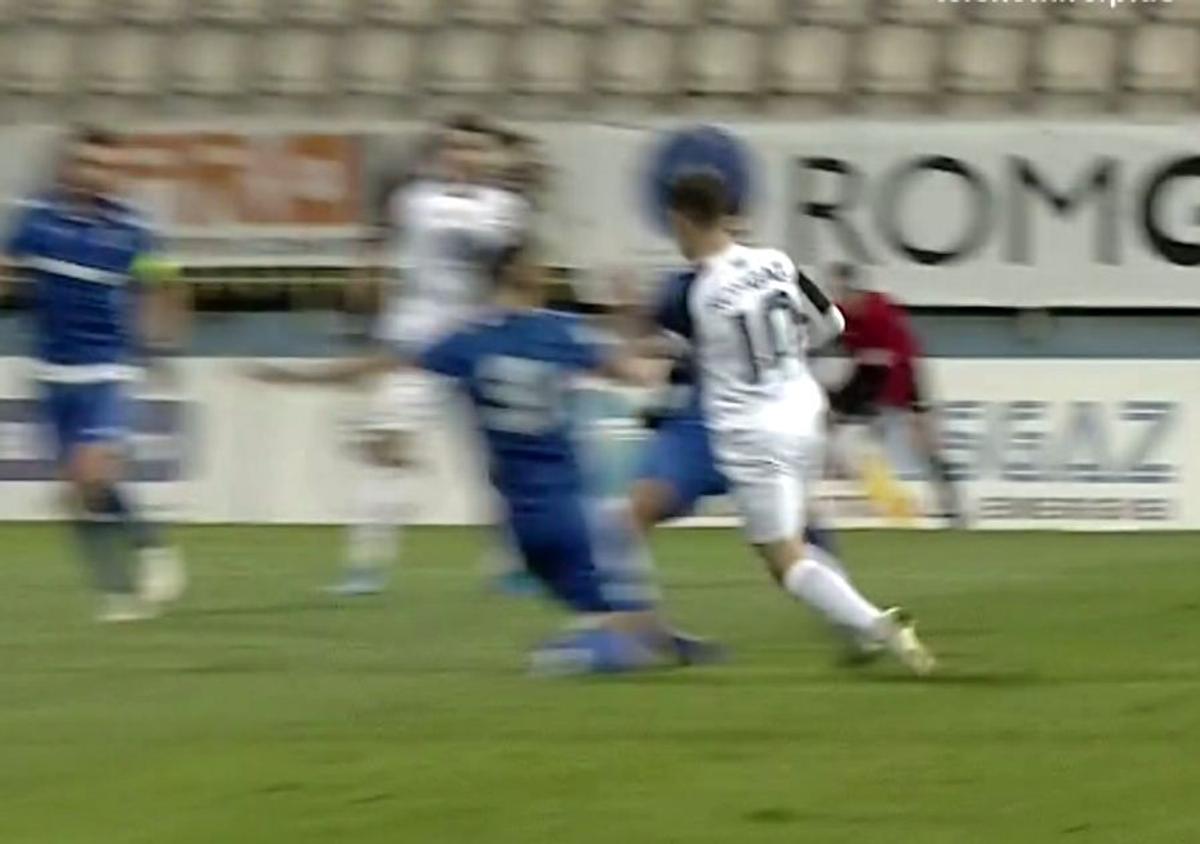 FOTO Două momente tensionate în Gaz Metan - Voluntari! Medieșenii au cerut penalty + Bergodi s-a certat cu omologii de banca adversă