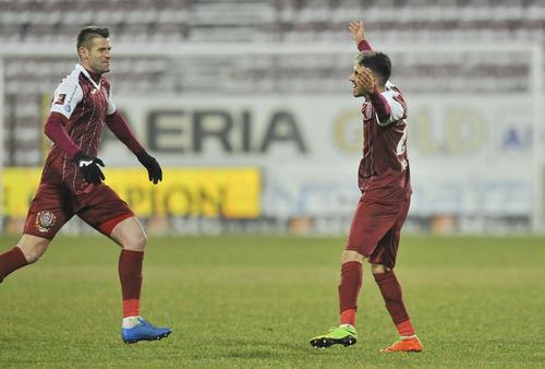 Sebastian Mailat(dreapat) se va despărți de CFR Cluj