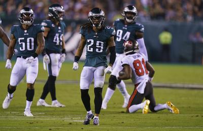 Trei jucători din NFL au fost suspendați după ce au folosit certificate false de vaccinare
