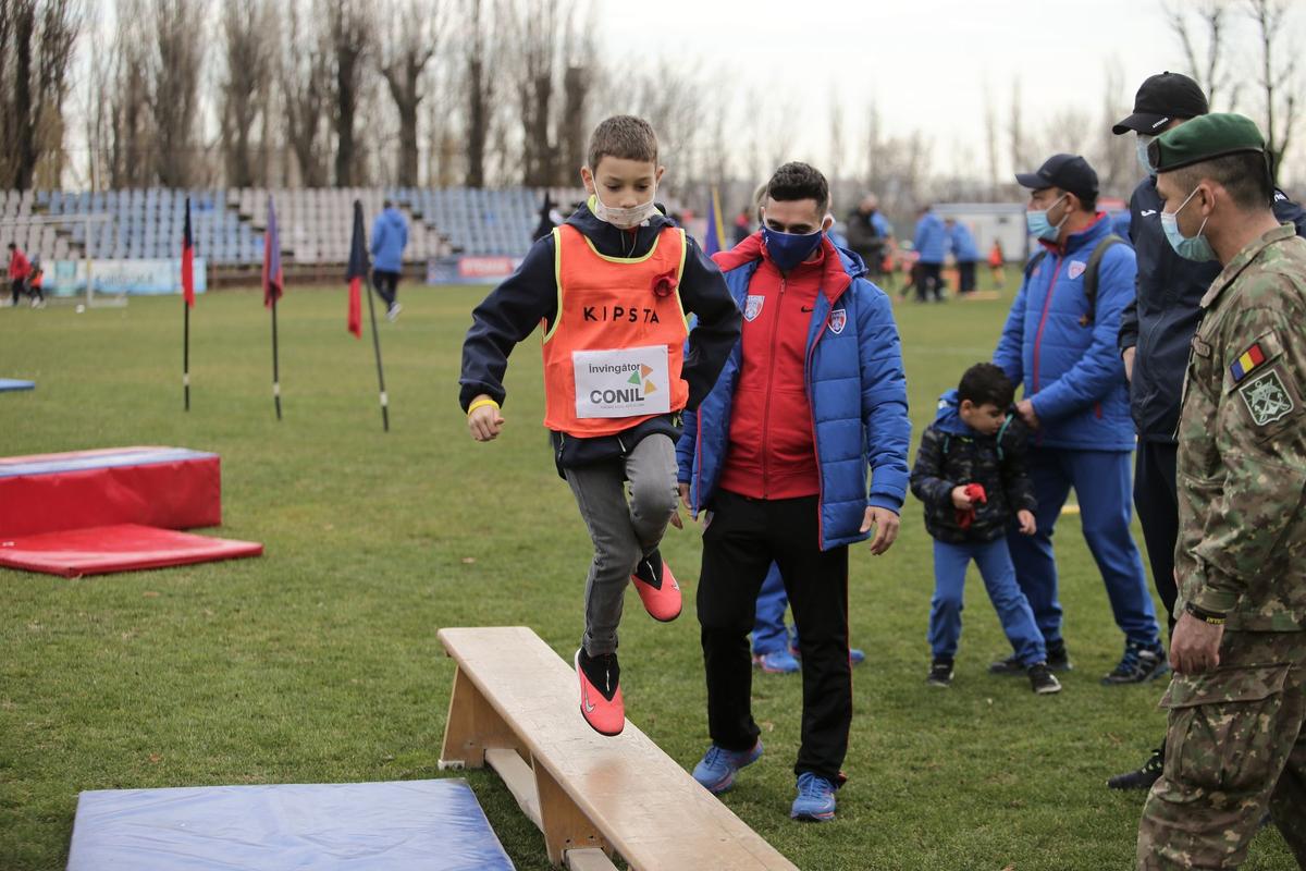 Sandra Izbașa, Marian Drăgulescu și Alina Dumitru au participat la un eveniment dedicat celor mici de „Ziua Internațională a Persoanelor cu Dizabilități”