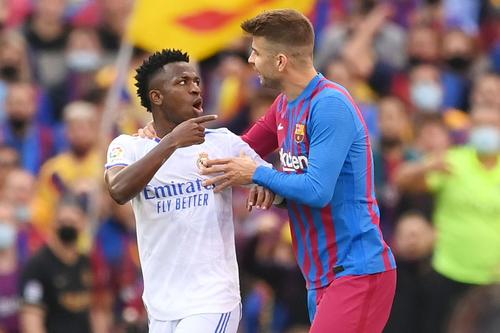 Gerard Pique și Vinicius Junior // foto: Guliver/gettyimages