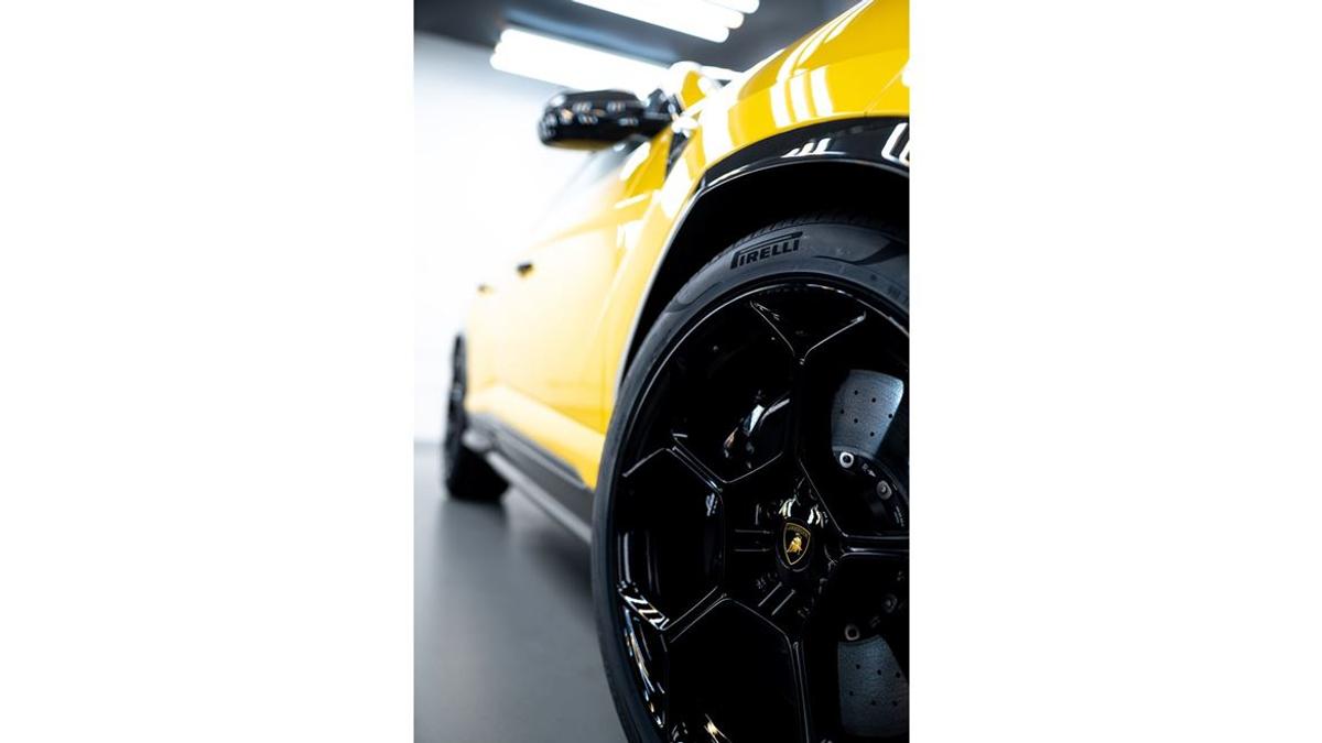Adrian Mititelu jr. - Lamborghini Urus