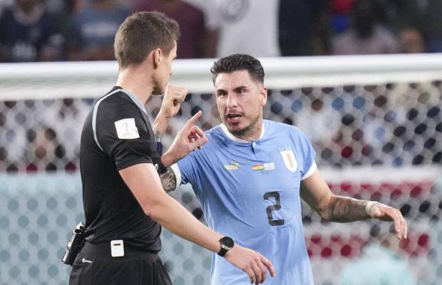 Surprins de camere strigând în scandalul de la Uruguay -  Ghana: „Acești nenorociți sunt o adunătură de hoți!” » FIFA îi pregătește pedeapsa