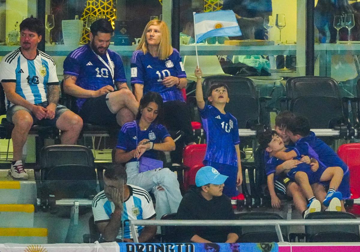 Leo Messi, „în transă” înainte de meciul cu Australia! Imagini spectaculoase din loja căpitanului Argentinei