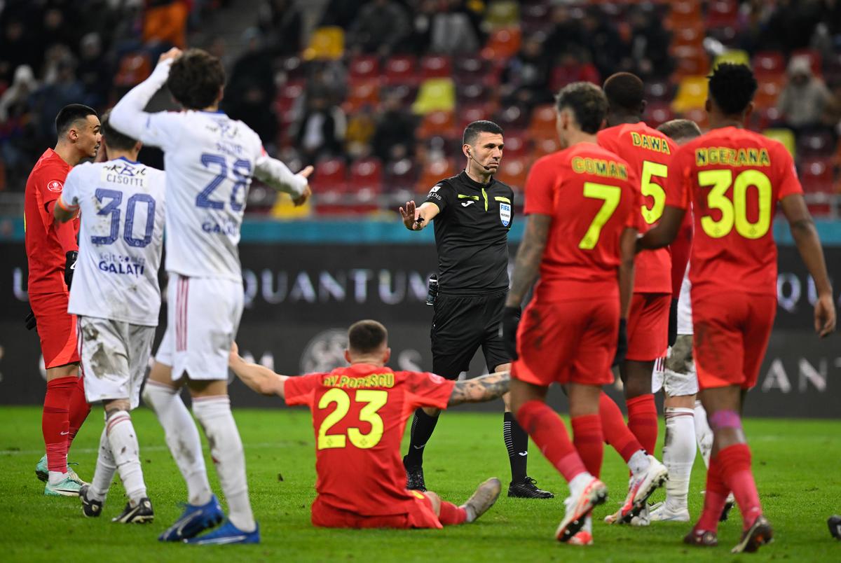 Anghel Iordănescu a pus la colț 3 jucători de la FCSB