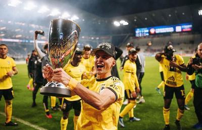 Alexandru Mățan, martor la revenirea senzațională a lui Columbus Crew » Trupa din Ohio a revenit de la 0-2 cu Cincinnati și va da peste o formație din California în ultimul act