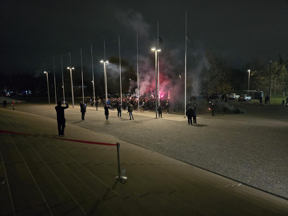 Peluza Nord FCSB și-a făcut apariția la Arena Națională pentru a-și lua rămas-bun de la Helmut Duckadam