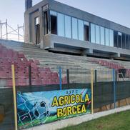 Micuțul stadion din Borcea a trecut printr-un proces de cosmetizare pentru meciul cu FCSB  / Sursă foto: Facebook@ Theodor Aniel