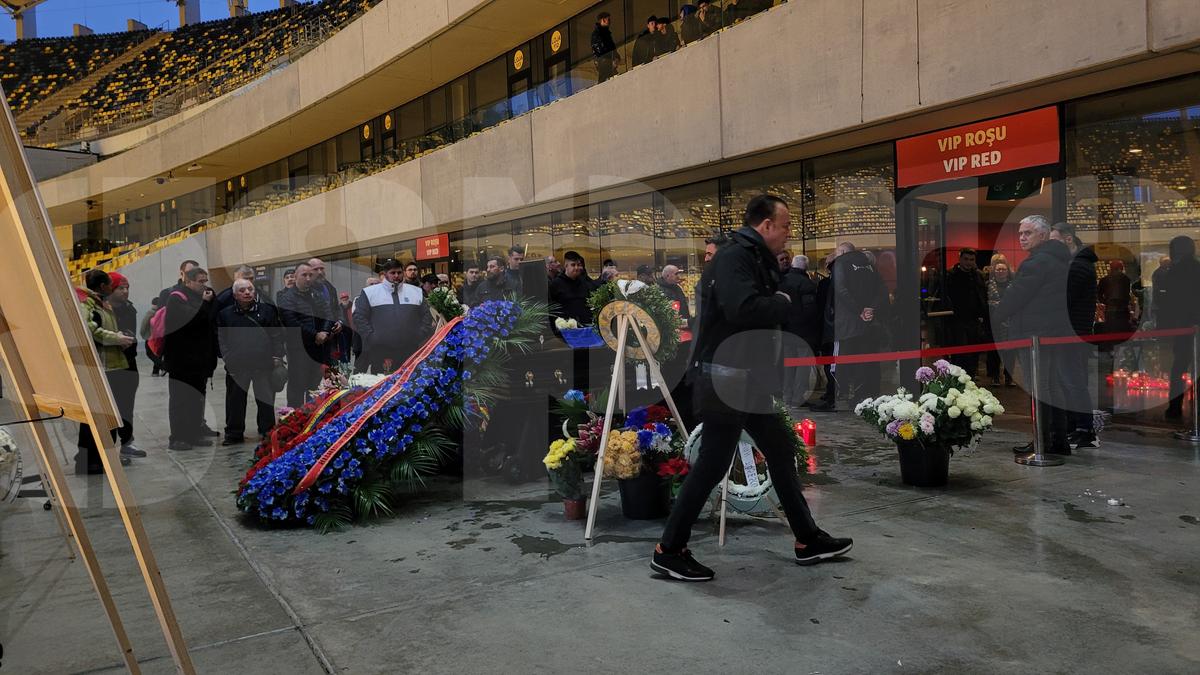 Imagini impresionante în Cupa României! Gest cum nu s-a mai văzut pe un teren de fotbal în memoria lui Duckadam