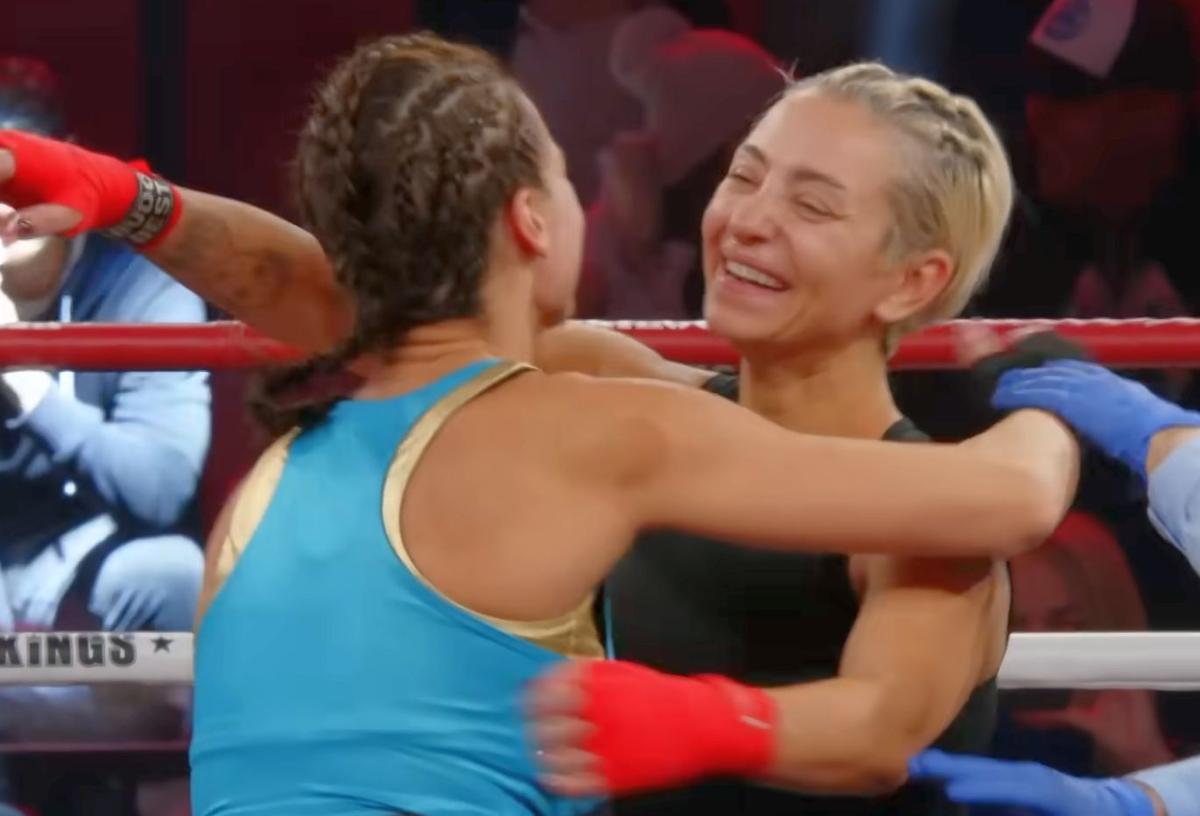 Giulia, făcută KO în ringul de box în doar câteva secunde, de o influenceriță maghiară! Gestul făcut la finalul meciului
