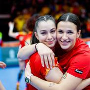 Rebeca Necula și Ștefania Jipa / România - Serbia la Euro 2024, handbal feminin // Photos © EHF/kolektiff