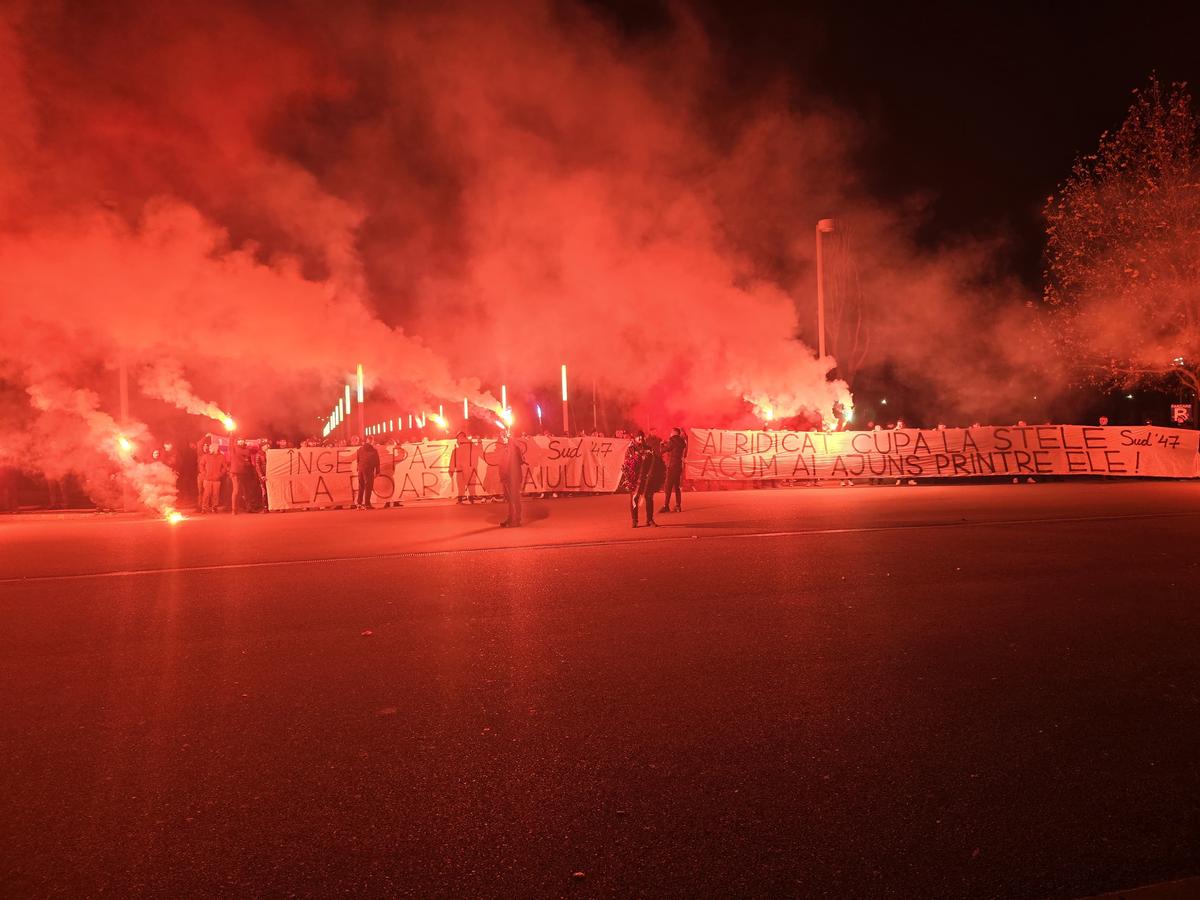 Peluza Sud Steaua a ajuns la Arena Națională pentru a-și lua rămas-bun de la Helmut Duckadam