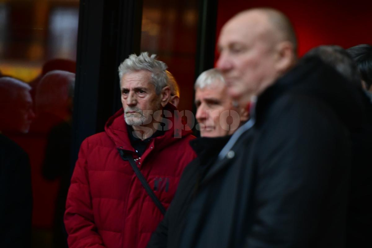 Imagini emoționante lângă sicriul lui Helmut Duckadam