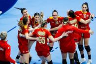 România câștigă MIRACULOS cu Serbia și e aproape calificată în faza următoare la Euro 2024 de handbal! Așteaptă rezultatul meciului Cehia - Muntenegru: doar UN DEZASTRU o trimite acasă