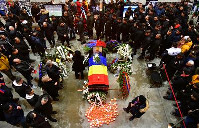 Gestul de suflet făcut de familia care a cumpărat mănușile lui Duckadam » Fiul deținătorului s-a făcut și el portar