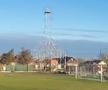 Micuțul stadion din Borcea a trecut printr-un proces de cosmetizare pentru meciul cu FCSB  / Sursă foto: Captură Facebook@ Theodor Aniel