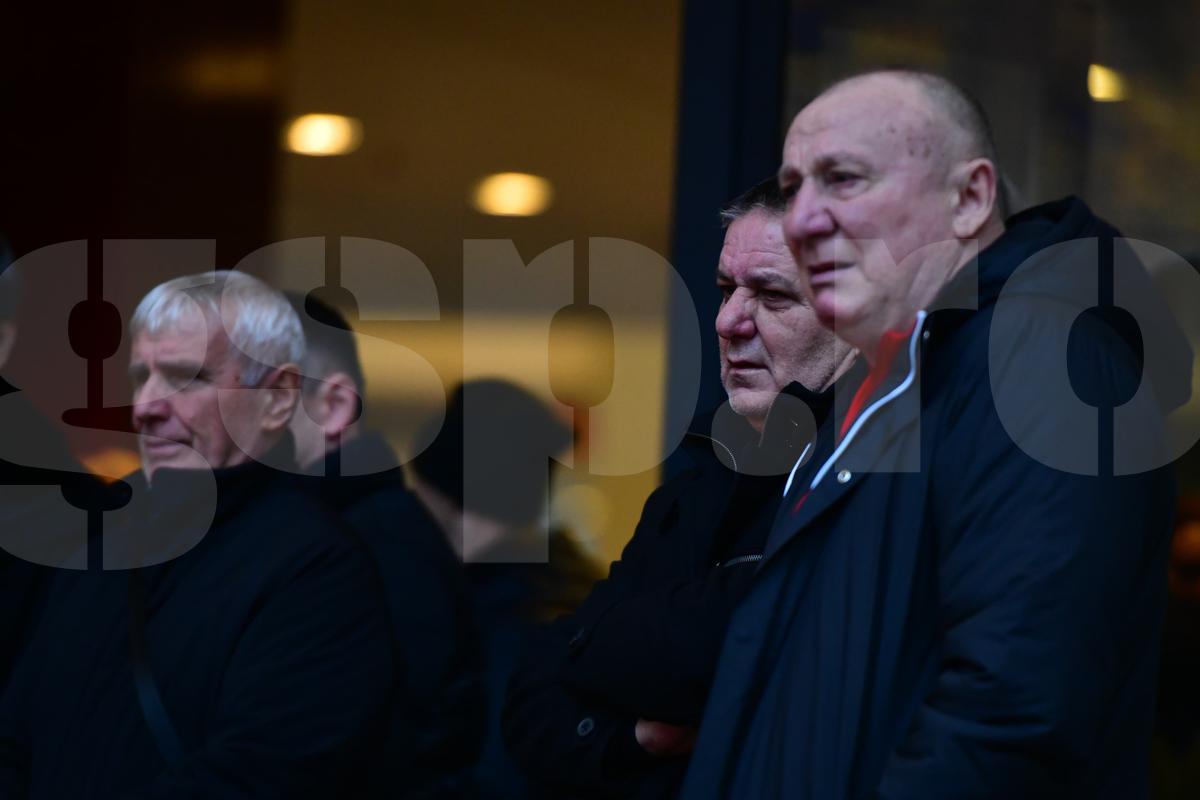 Imagini emoționante lângă sicriul lui Helmut Duckadam