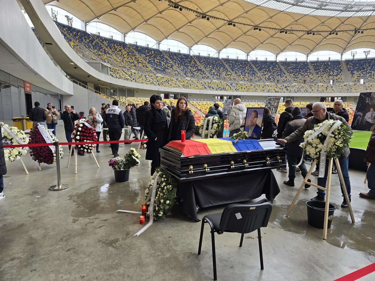 Trupul neînsuflețit al lui Helmut Duckadam, depus pe Arena Națională