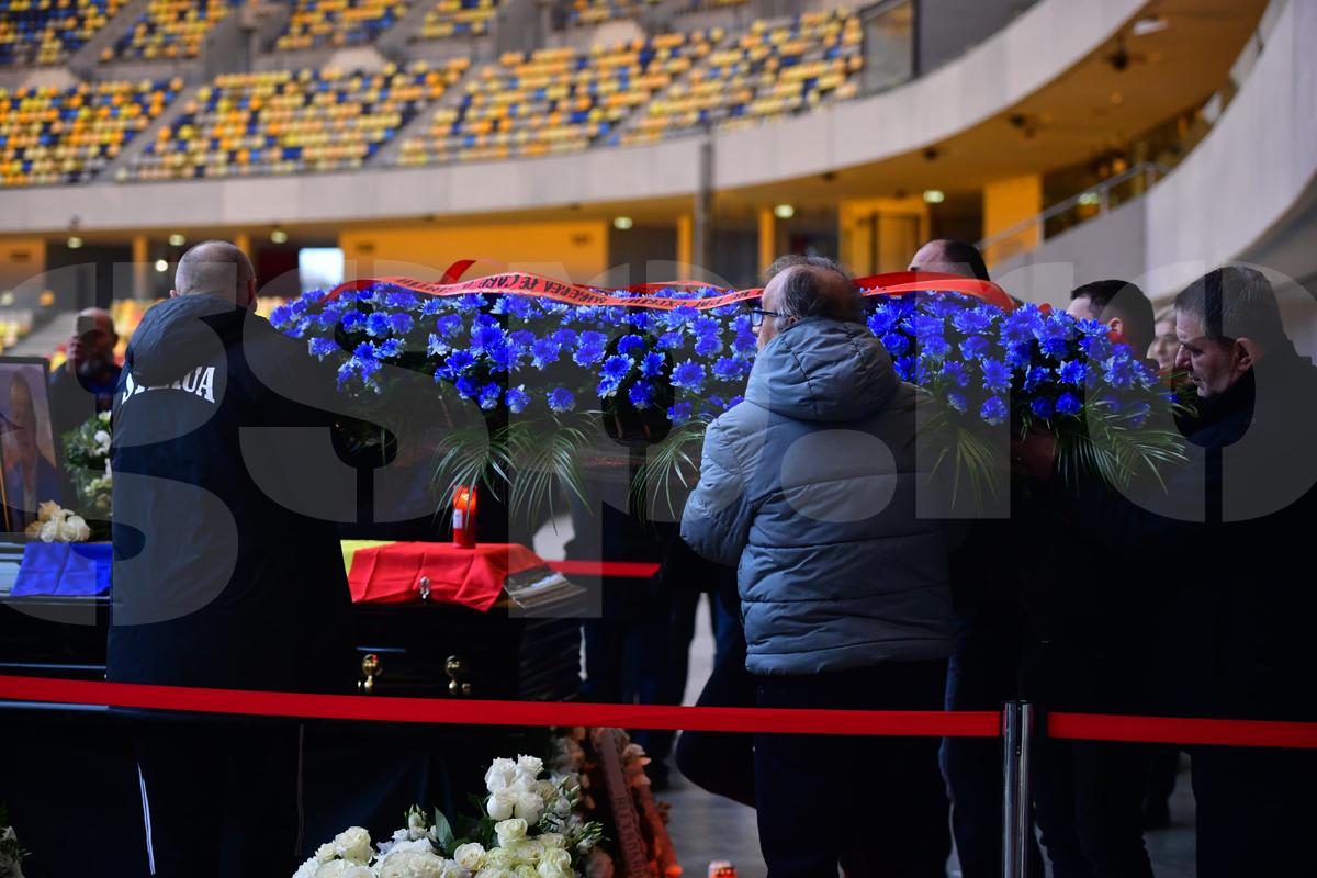 Imagini impresionante în Cupa României! Gest cum nu s-a mai văzut pe un teren de fotbal în memoria lui Duckadam