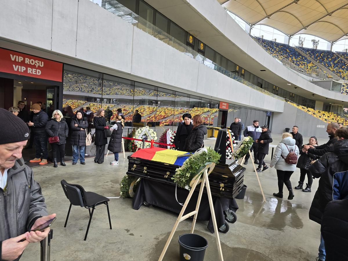 Trupul neînsuflețit al lui Helmut Duckadam, depus pe Arena Națională