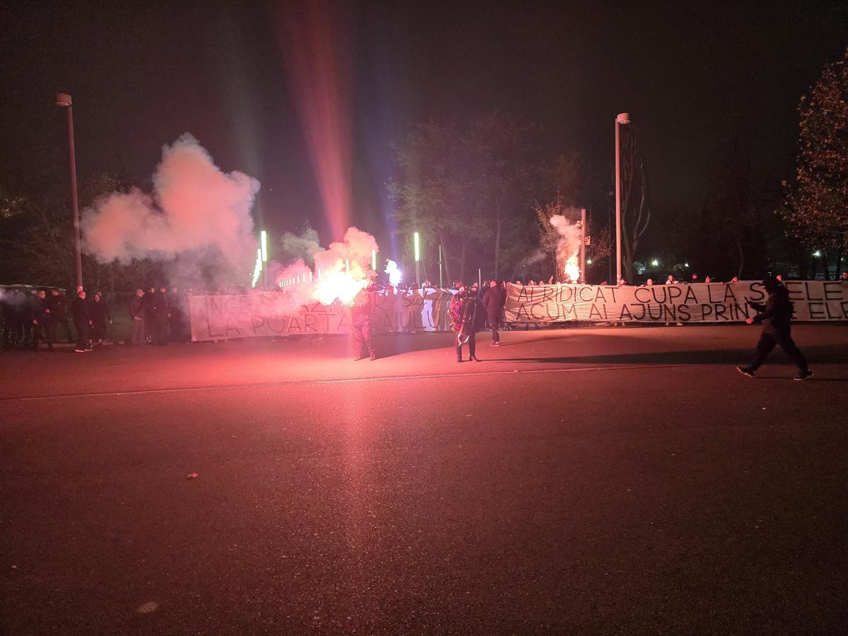 Peluza Sud Steaua a ajuns la Arena Națională pentru a-și lua rămas-bun de la Helmut Duckadam