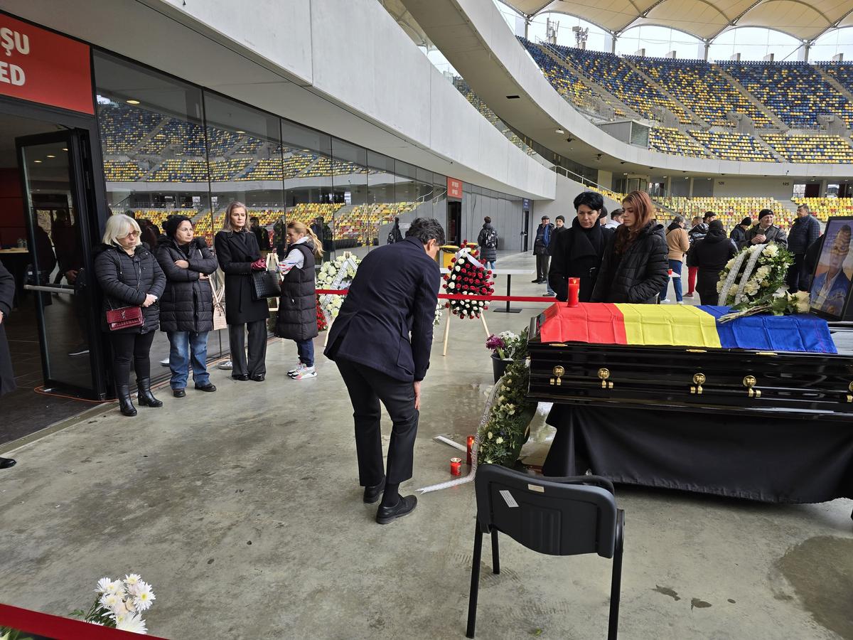 Trupul neînsuflețit al lui Helmut Duckadam, depus pe Arena Națională