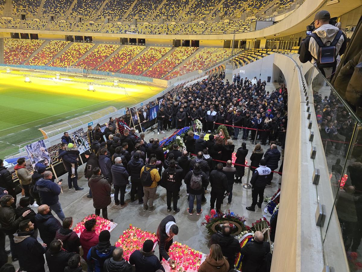 Peluza Nord FCSB și-a făcut apariția la Arena Națională pentru a-și lua rămas-bun de la Helmut Duckadam