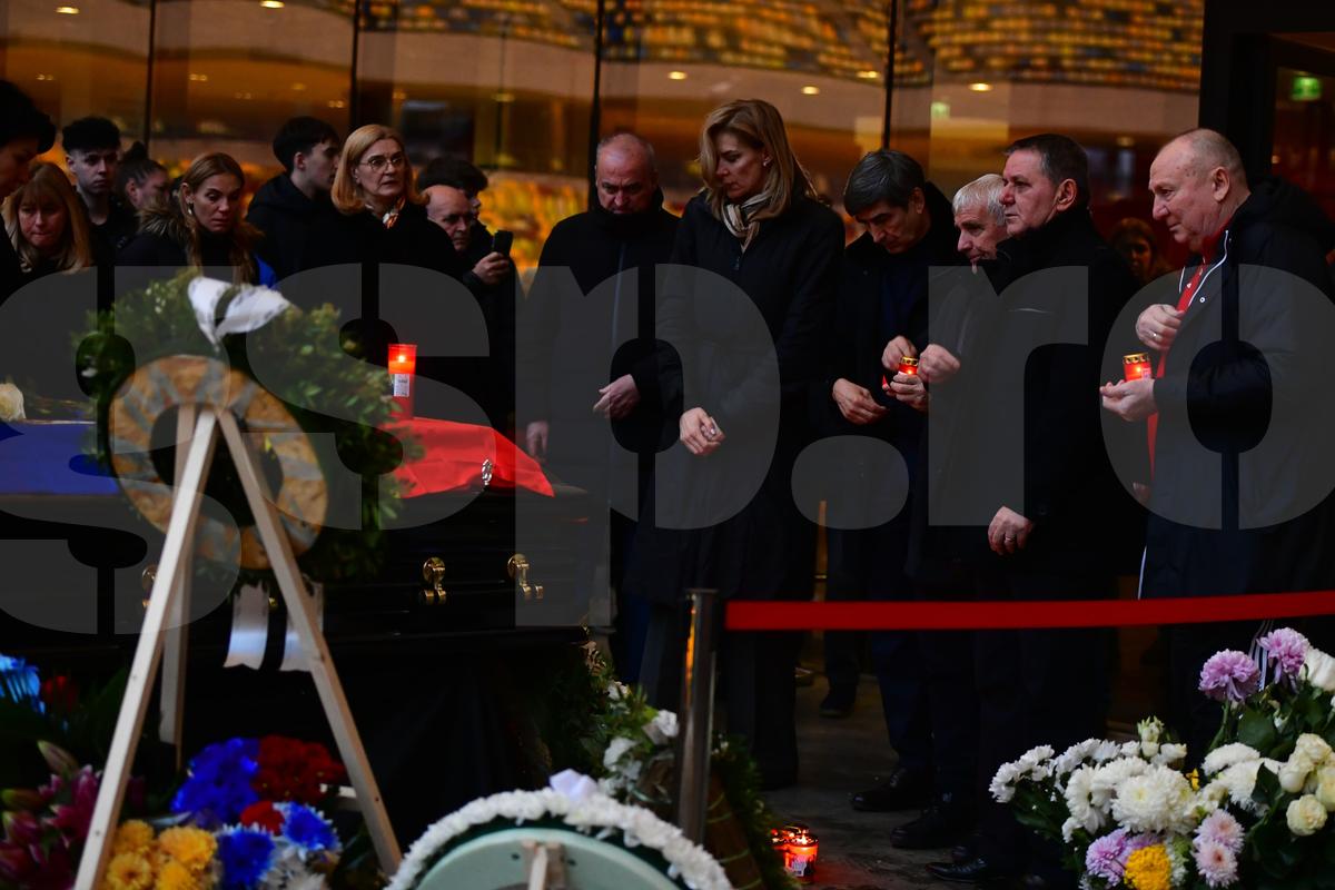 Imagini emoționante lângă sicriul lui Helmut Duckadam