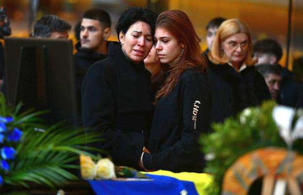 Soția lui Helmut Duckadam a încercat să explice, printre lacrimi: „Lucrurile au degenerat rapid, a fost ca un tăvălug”