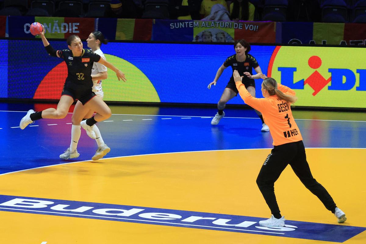 Japonia - Elveția, Campionatull Mondial de handbal feminin